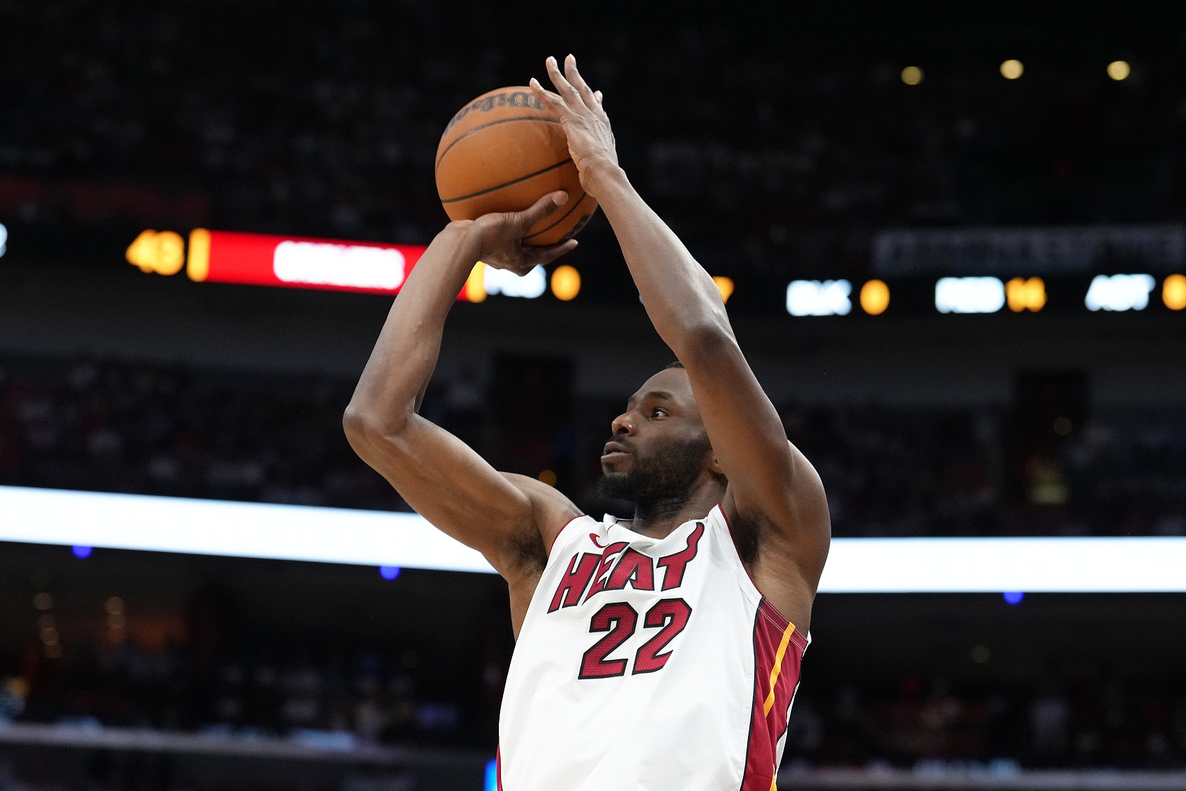 美媒策划三方交易方案:维金斯加盟湖人联手詹眉,八村塁与克内克特转投热火