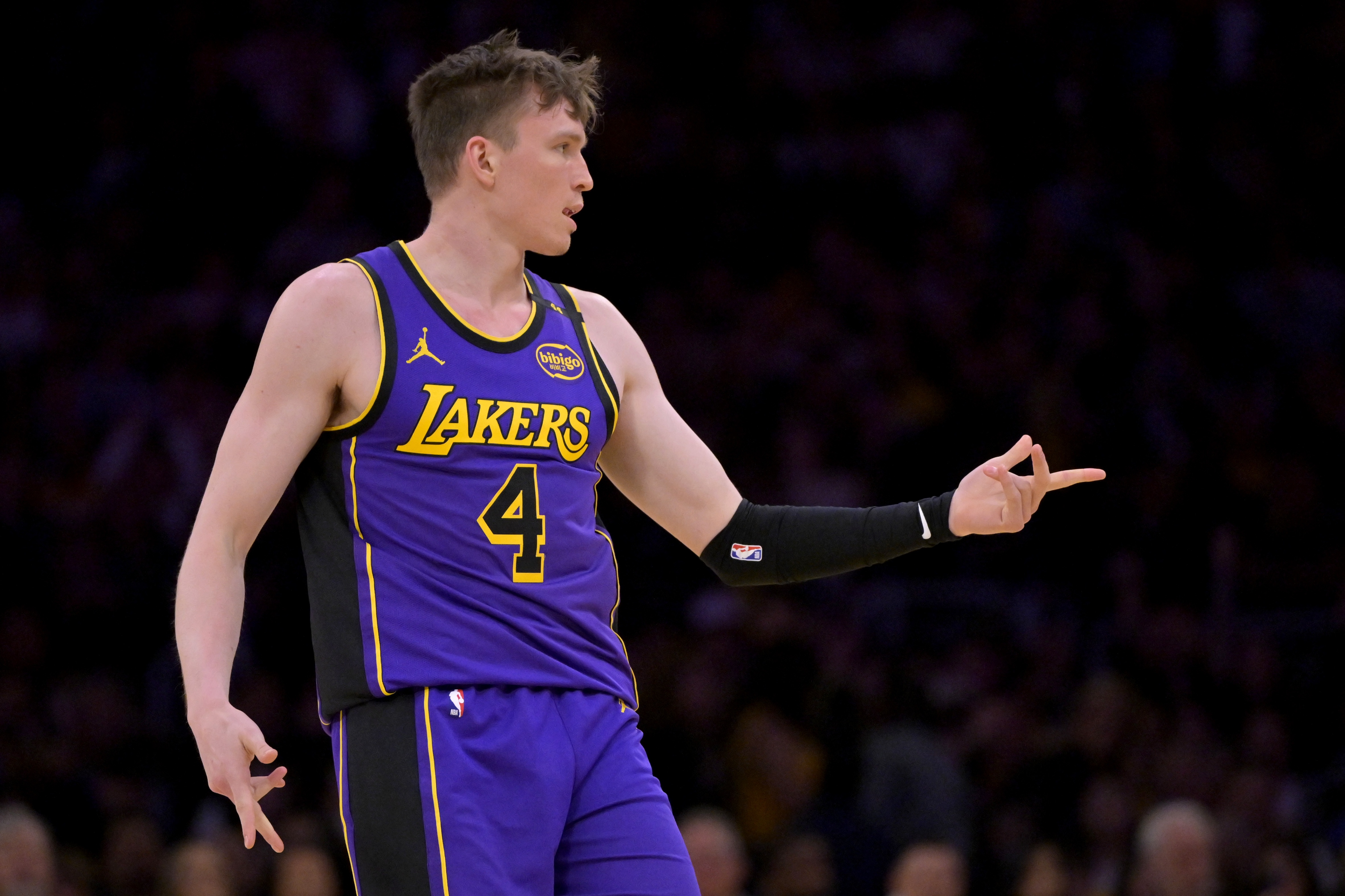 美媒策划三方交易方案:维金斯加盟湖人联手詹眉,八村塁与克内克特转投热火