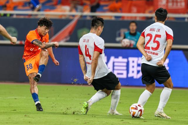 1709961619603095968.jpg 尴尬!谢文能同时入选国足国奥 缺席报告该打给谁?