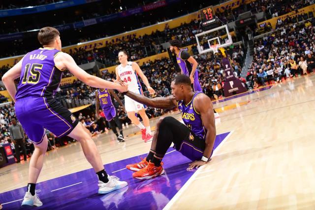 1673094115212041307.jpg 爱游戏官网-伤病潮来袭湖人连胜不断,詹姆斯身边众将挺身而出