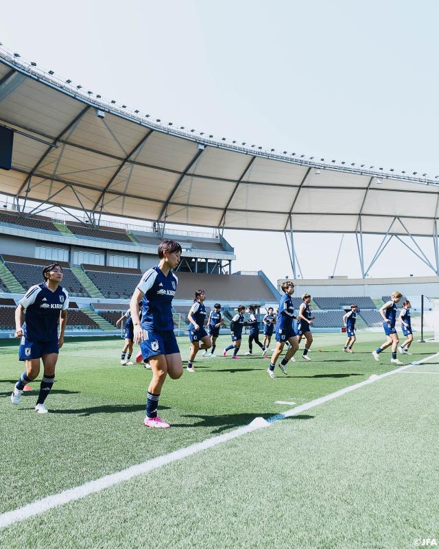 1708680911906029520.jpg 朝鲜女足现身北京转机 沙特主场真的比大连好么?