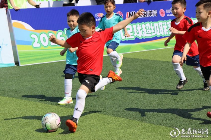 娄底幼超嘉年华｜绿茵场上笑开花，童年乐章响当当|娄底日报|足球|体育|音符|日报_新浪新闻